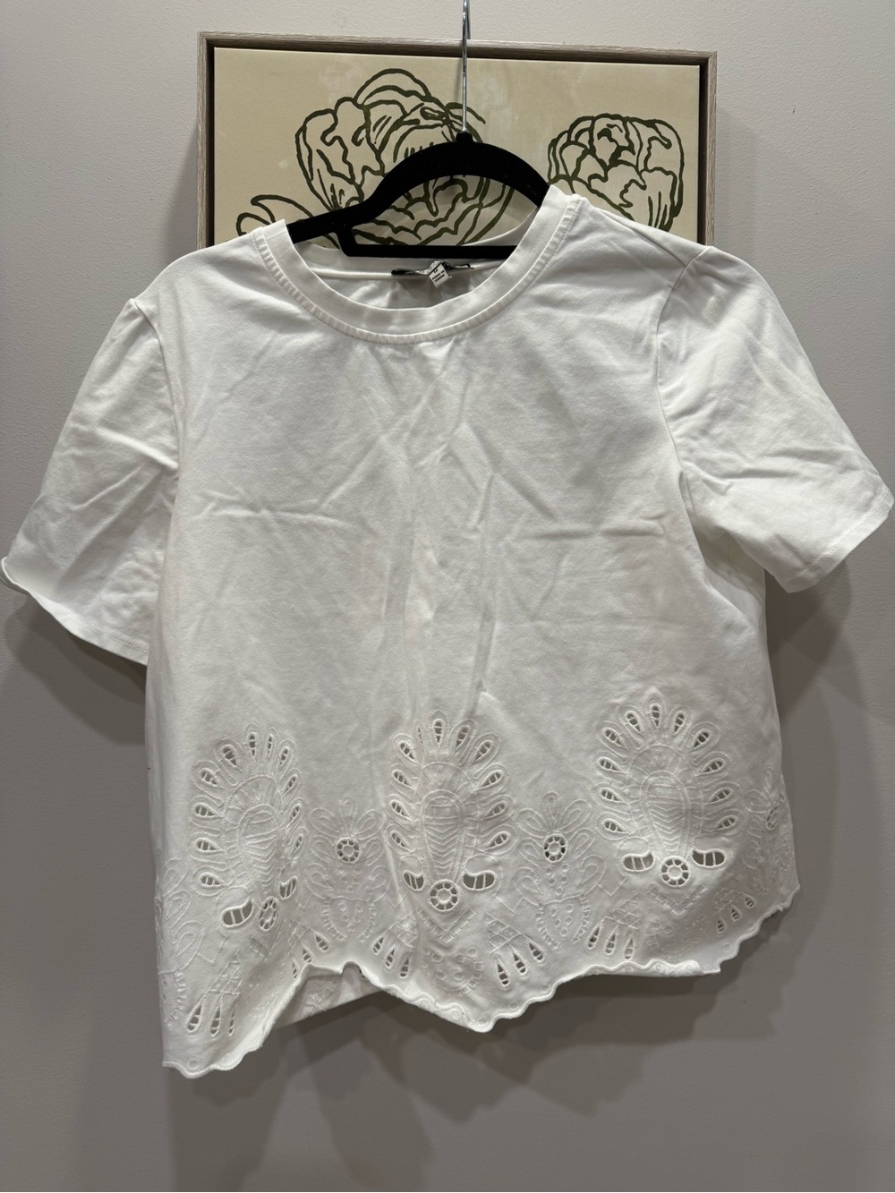 Bagatelle Collection White Eyelet Hem Short Sleeve Top Women’s Medium ~ NWOT